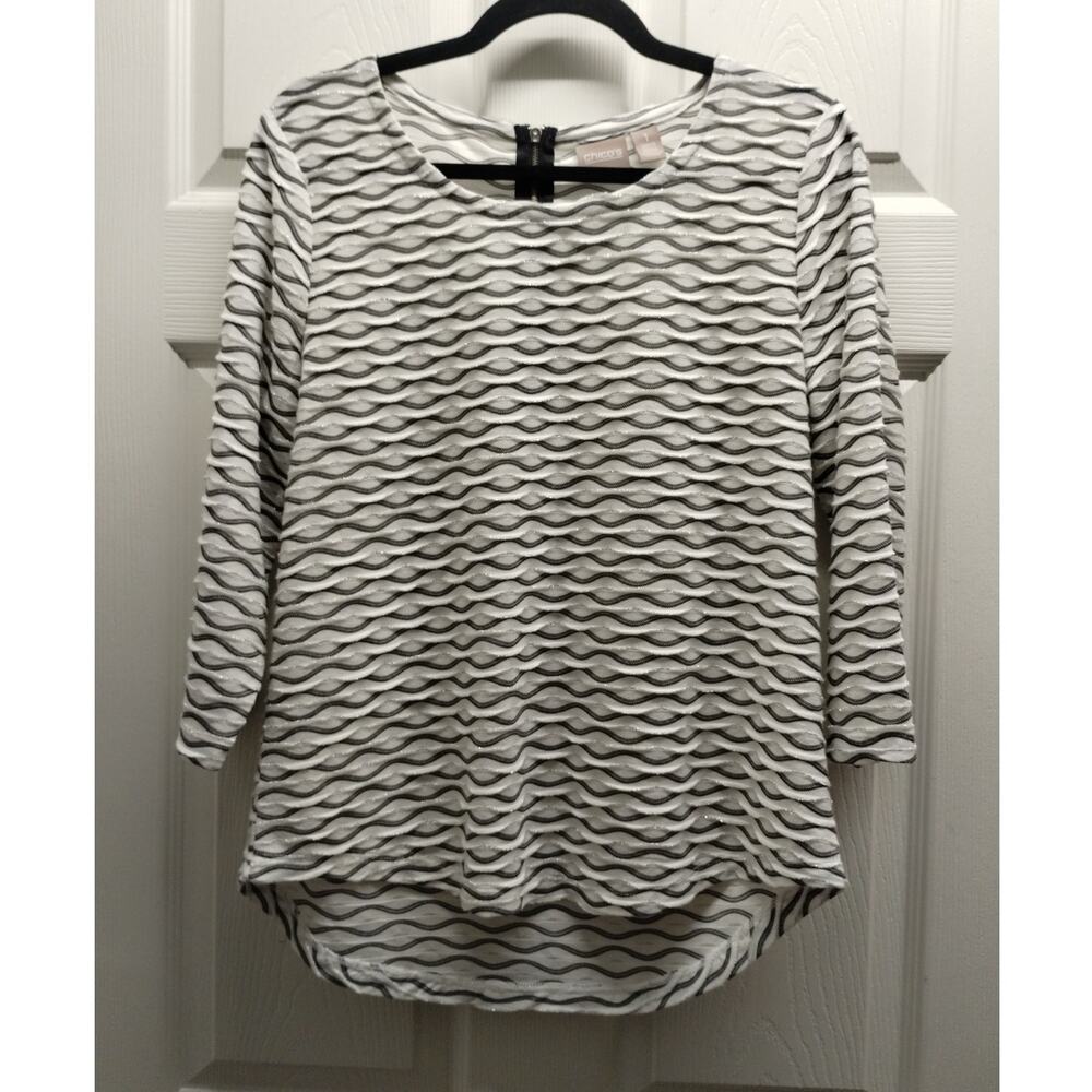 Chico's Women's Size Medium (1) White Black Wavy Ruffle Layered 3/4 Sleeves Top